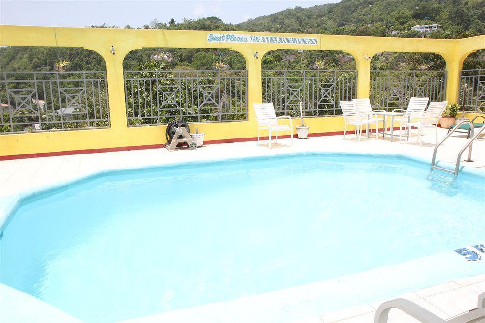 Executive Shaw Park Guest House 奥乔里奥斯 外观 照片