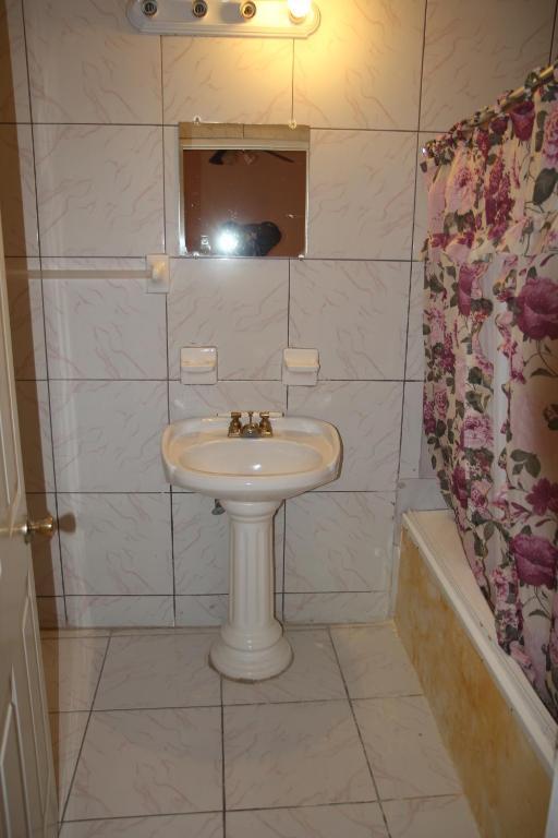 Executive Shaw Park Guest House 奥乔里奥斯 客房 照片